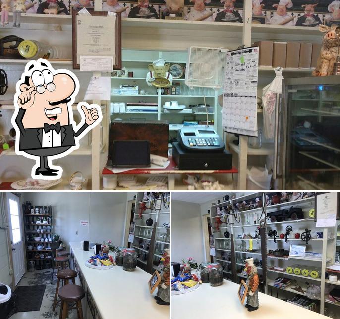 Porky's Barbecue in Capron Restaurant menu and reviews
