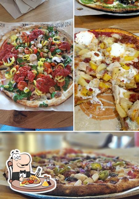 Blaze Pizza, 501 N Orlando Ave in Winter Park Restaurant menu and reviews
