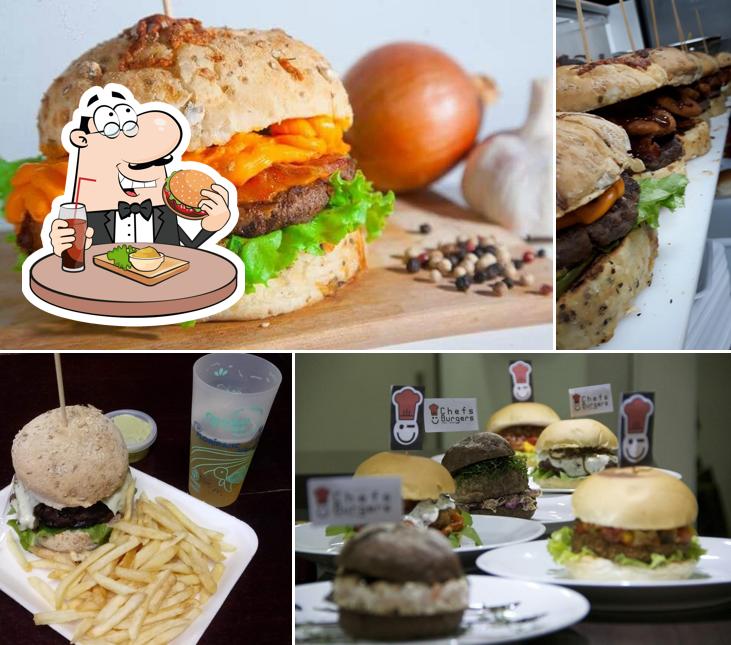 Experimente um hambúrguer no Chef's Burgers - Artesanal na Brasa