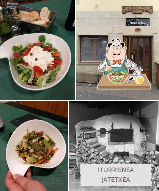 Греческий салат в "Bar Restaurante Iturrienea Jatetxea"