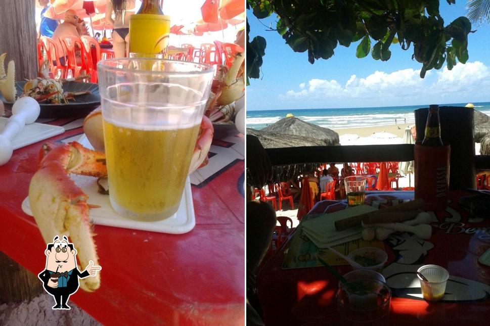 Desfrute de um drinque no Cabana Espelho D'água