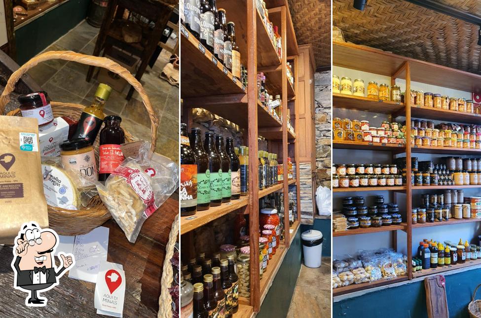 O interior do Aqui Di Minas Produtos Artesanais