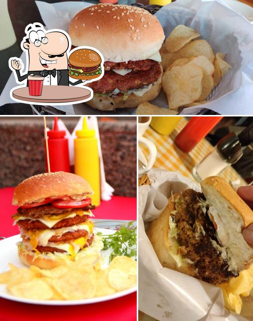 Try out a burger at Peppa Zzing