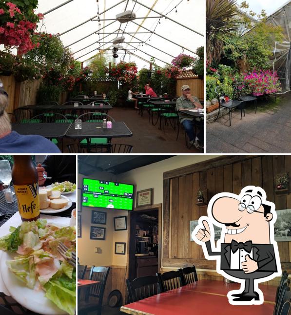 Coach House in Coos Bay Restaurant menu and reviews