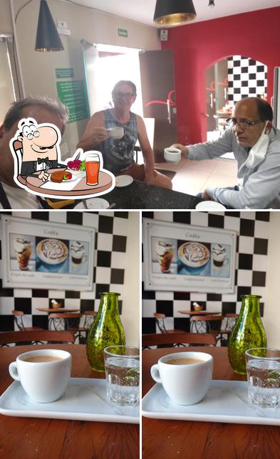 Look at the photo of Cafeteria Cerejas