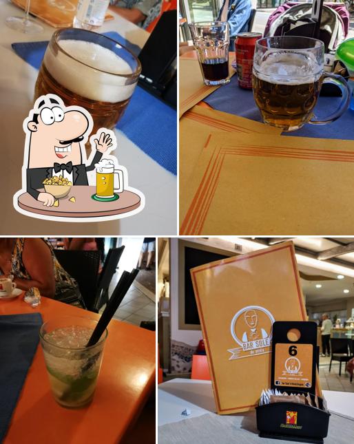 Puoi prenderti un rinfrescante bicchiere di birra chiara o scura