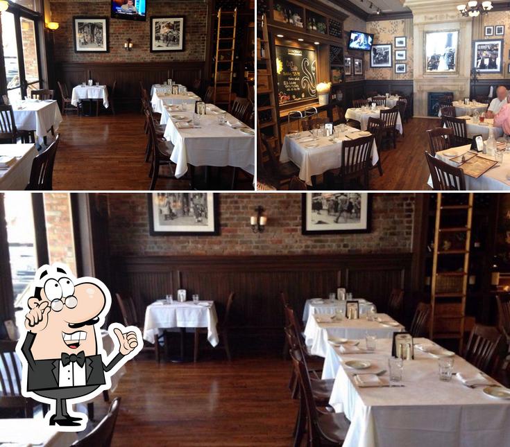 The interior of Donovan's Grill & Tavern
