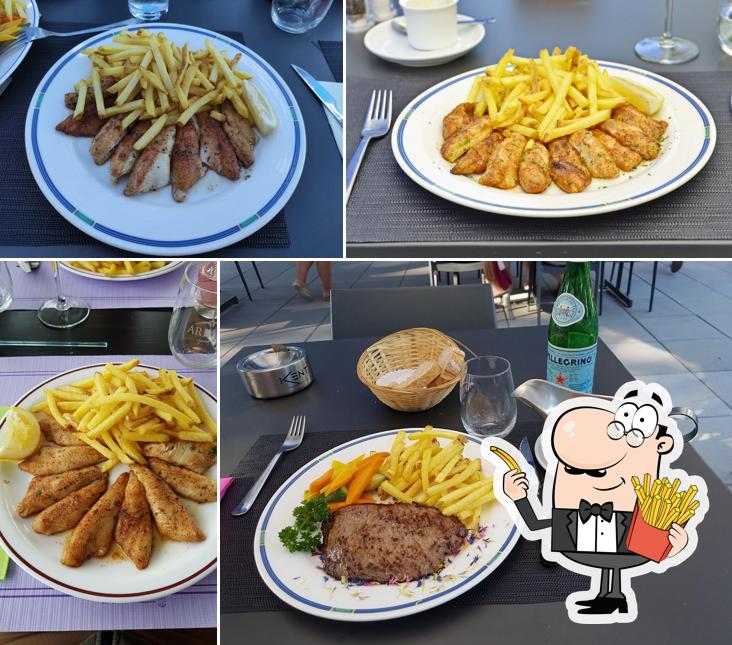 Assaggia un piatto di chips a Chalet Des Bains (Remplacé par La Rive Vidy - 021/617 19 19)