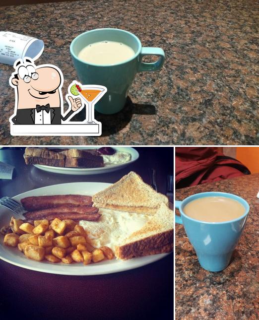 Estas son las fotografías que muestran bebida y comedor en Good Egg Dining