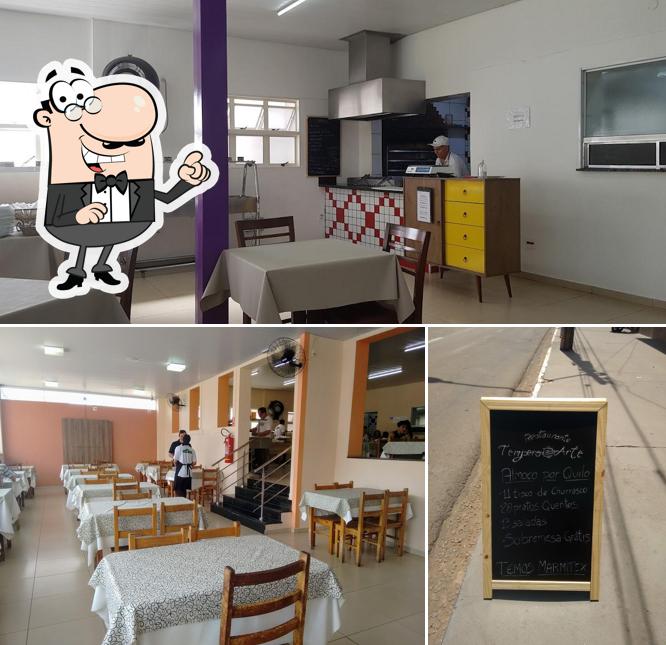 O Restaurante Tempero & Arte se destaca pelo interior e quadro-negro