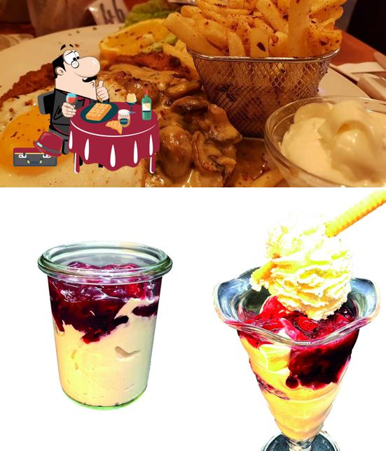 Essence - Elbershallen offre une variété de desserts