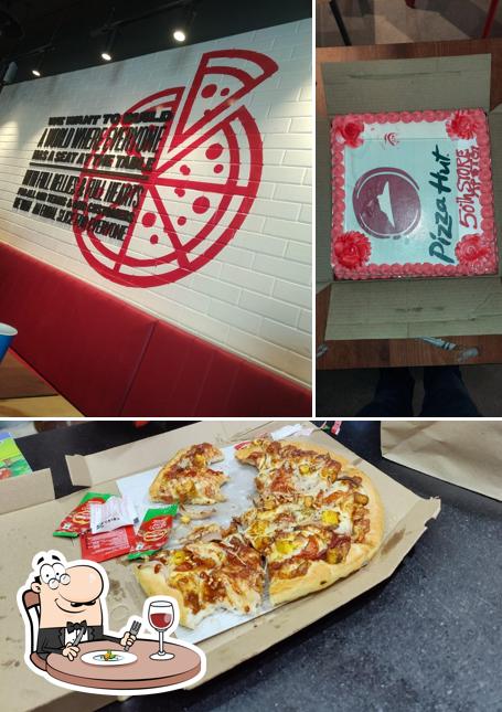 The picture of Pizza Hut Clock Tower Road, Nalgonda’s food and exterior