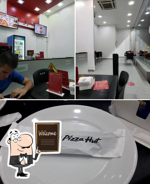 Here's an image of Pizza Hut