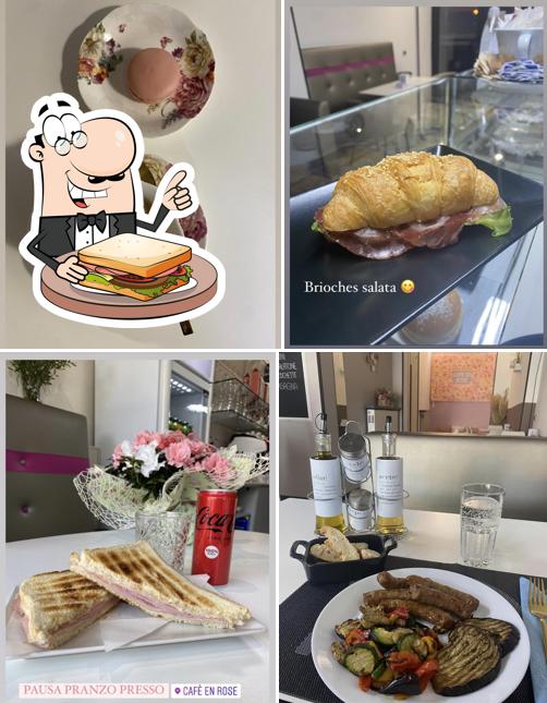 Prenditi un panino a Cafè en Rose