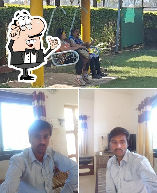 Hotel Kaushikee Restaurant and Bar
