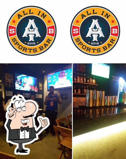 O interior do ALL IN SPORTS BAR