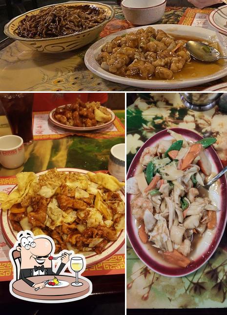 Еда в "Yen Ching Restaurant"
