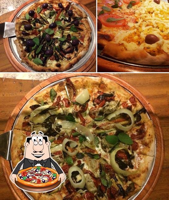 Experimente pizza no Pizzaria Aroeira