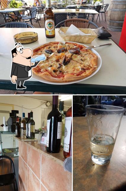 Pizzeria Taormina se distingue por su bebida y pizza