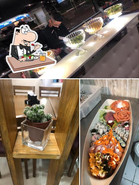 Помимо прочего, в Kazokumaki Sushi House есть еда и внутреннее оформление