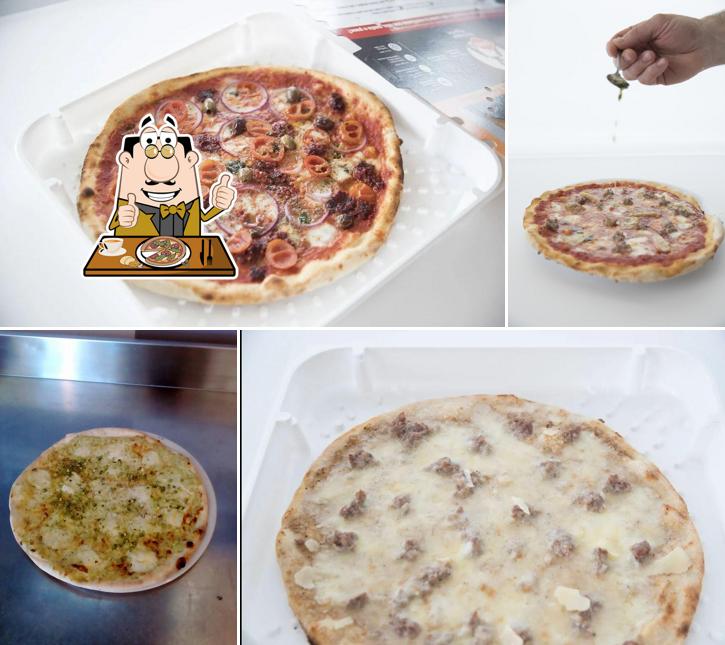 Ordina tra le svariate varianti di pizza