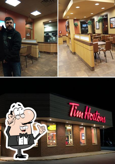 Découvrez l'intérieur de Tim Hortons