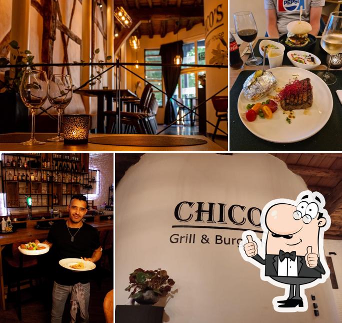 Взгляните на снимок ресторана "Chicos grill en burgerhouse"