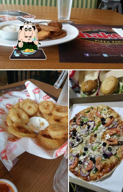 Comida en Shakey's Pizza Parlor