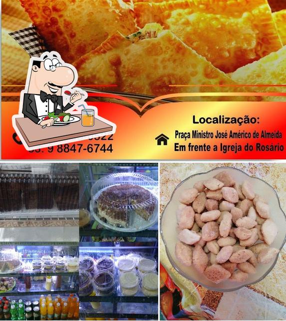 Platos en Carmem e Silva Lanches