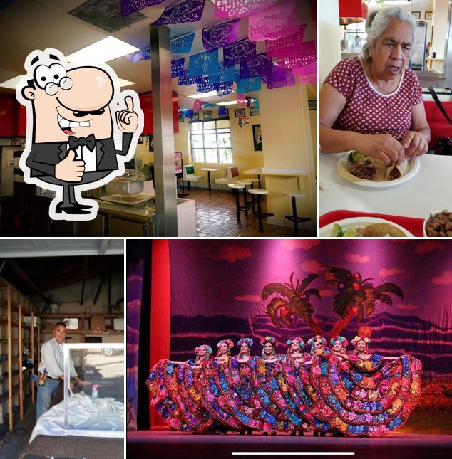 El Gallo Giro in Lynwood Restaurant menu and reviews