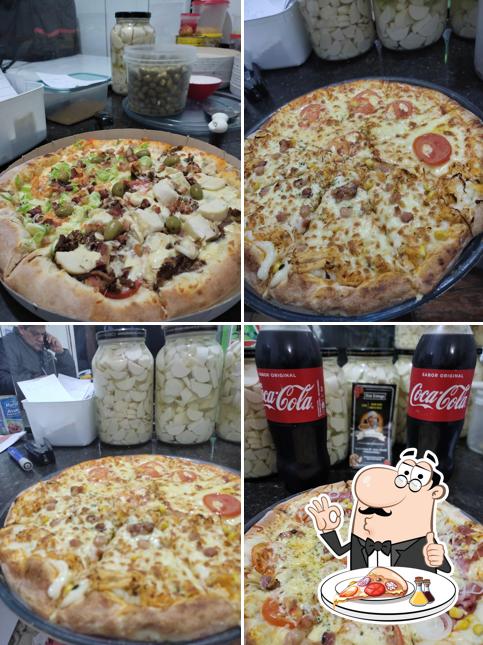 Escolha diferentes variedades de pizza