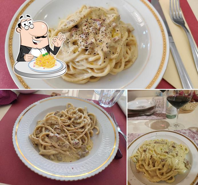 Spaghetti alla carbonara al Ristorante Antica Casa Rava
