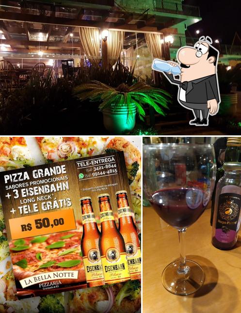 Это снимок, где изображены напитки и внешнее оформление в La Bella Notte Pizzaria