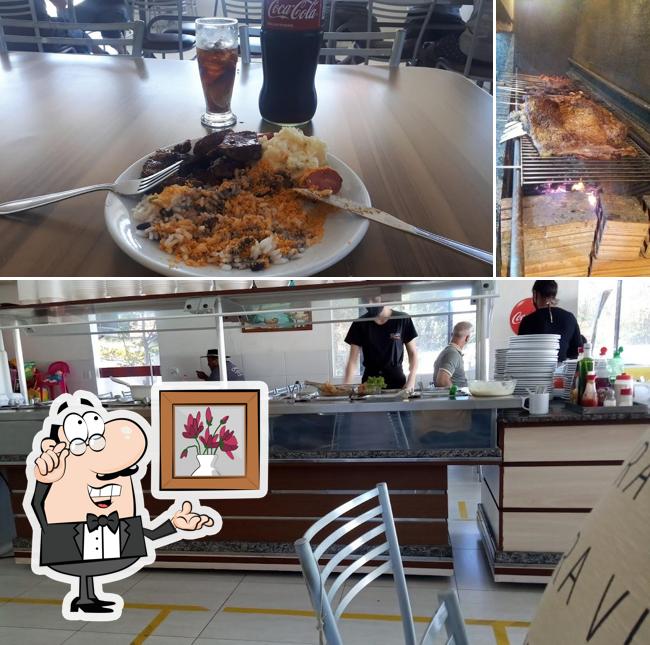 A imagem do Master Grill’s interior e comida