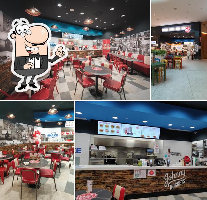 L'intérieur de Johnny Rockets