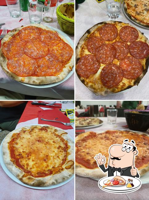 Essayez des pizzas à La Pizzaccia