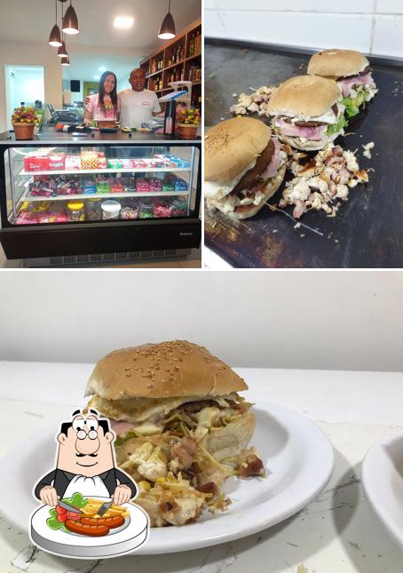 Comida em Restaurante e Lanchonete da Praça