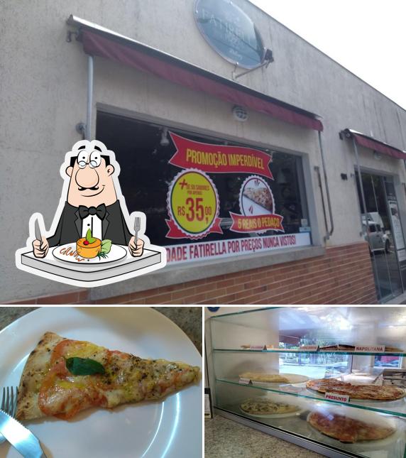 Entre diferentes coisas, comida e interior podem ser encontrados no Pizzaria Fatirella Poços