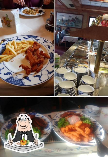 Еда в "China Restaurant Nanking"