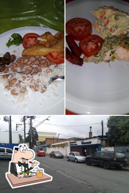 Esta é a ilustração apresentando comida e exterior no Restaurante Venancio