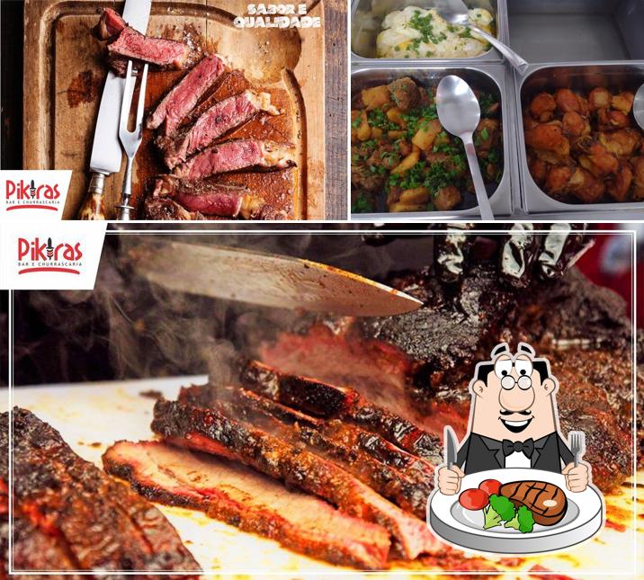 Try out meat meals at Restaurante e Churrascaria Pikiras