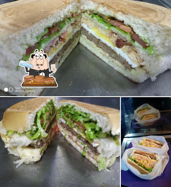 Pegue um sanduíche no Buscapé Lanches Avaré