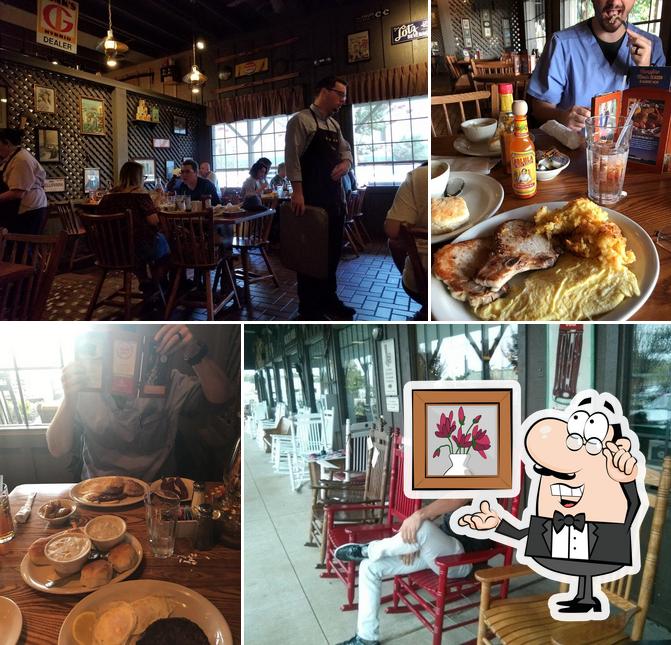 Cracker Barrel Old Country Store, 170 Pakis St in Hot Springs