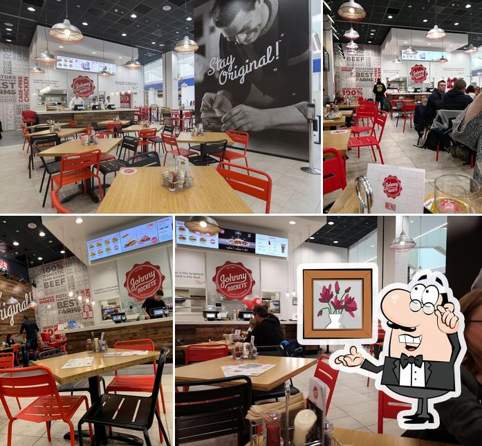 Schaut euch an, wie Johnny Rockets drin aussieht