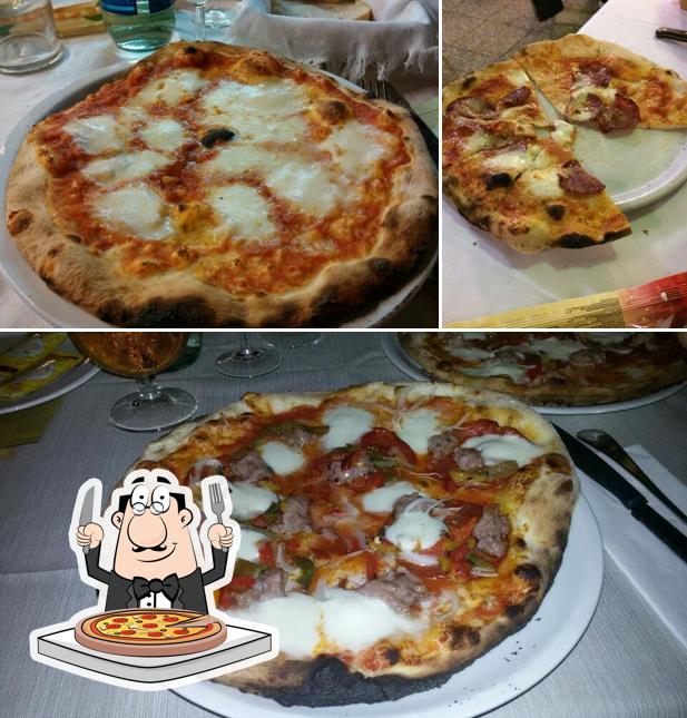 Ordina tra le svariate varianti di pizza