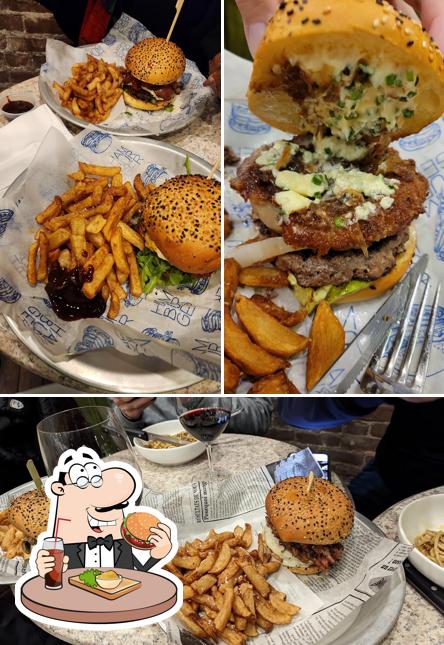 Las hamburguesas de QDC Burger gustan a una gran variedad de paladares