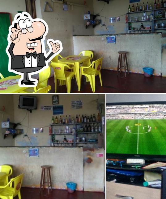 O interior do Bar Da Alegria