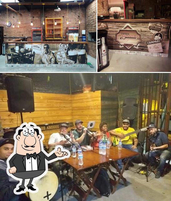O interior do Emporio Los Amigos