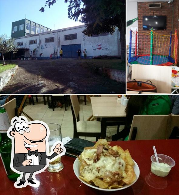 Veja imagens do interior do Flip Burguer
