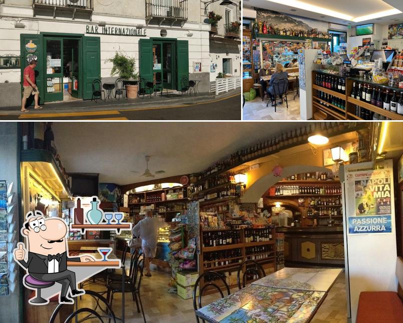 Dai un'occhiata agli interni di Bar Internazionale